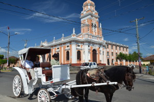 Horses Currage City Tour in Nicaragua.